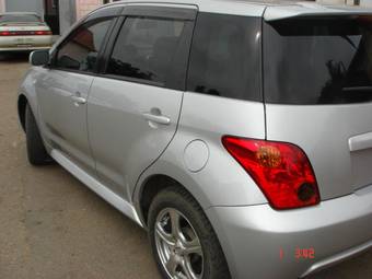 2003 Toyota ist Photos