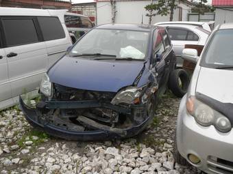 2003 Toyota ist Pictures