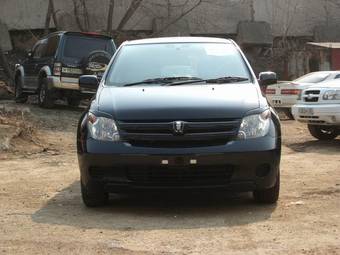 2003 Toyota ist Pictures