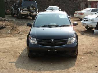 2003 Toyota ist Photos