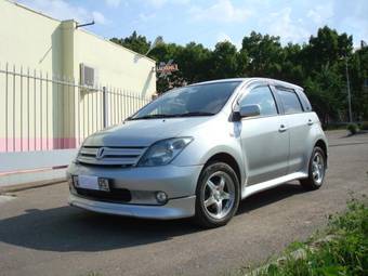 2003 Toyota ist Pictures