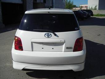 2003 Toyota ist Photos