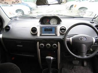 2003 Toyota ist Pictures