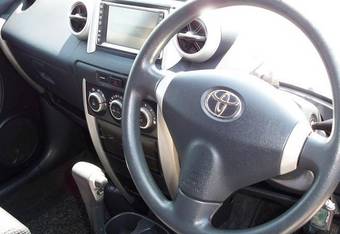 2003 Toyota ist Pictures