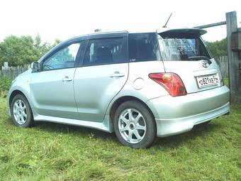 2003 Toyota ist Photos