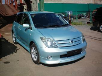 2003 Toyota ist Pictures