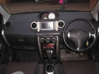 2003 Toyota ist Photos