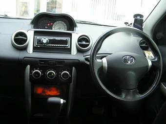 2003 Toyota ist Photos