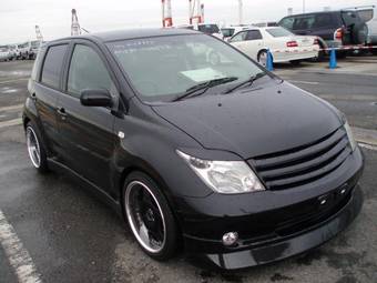 2003 Toyota ist Photos