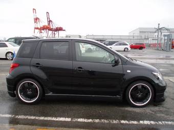 2003 Toyota ist Pictures