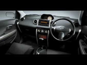 2003 Toyota ist Photos