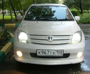 2003 Toyota ist Pictures