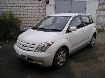 2003 Toyota ist Pictures