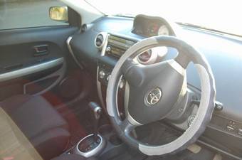 2003 Toyota ist Photos