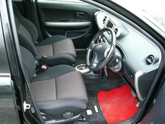 2003 Toyota ist Photos