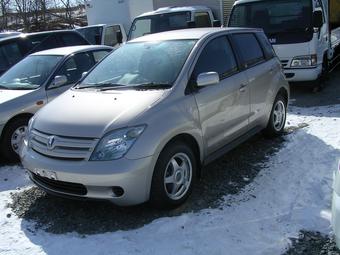 2004 Toyota ist