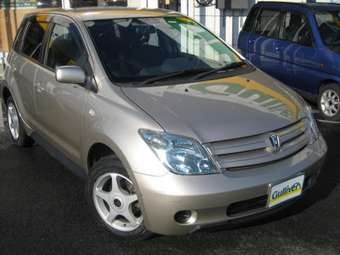 2004 Toyota ist