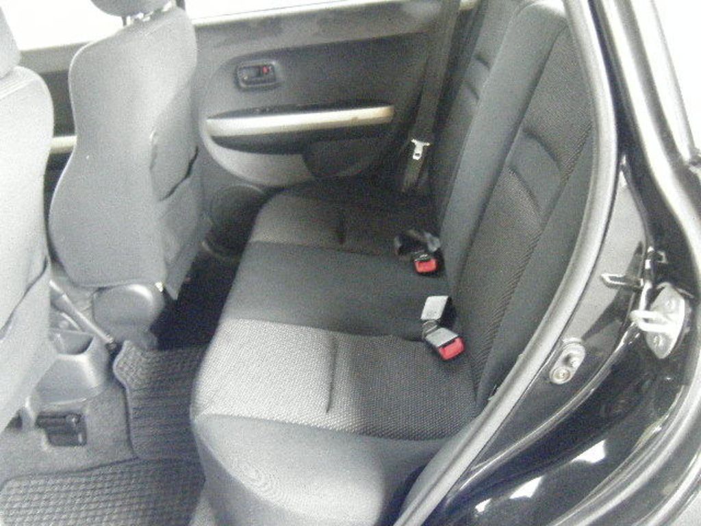2004 Toyota ist