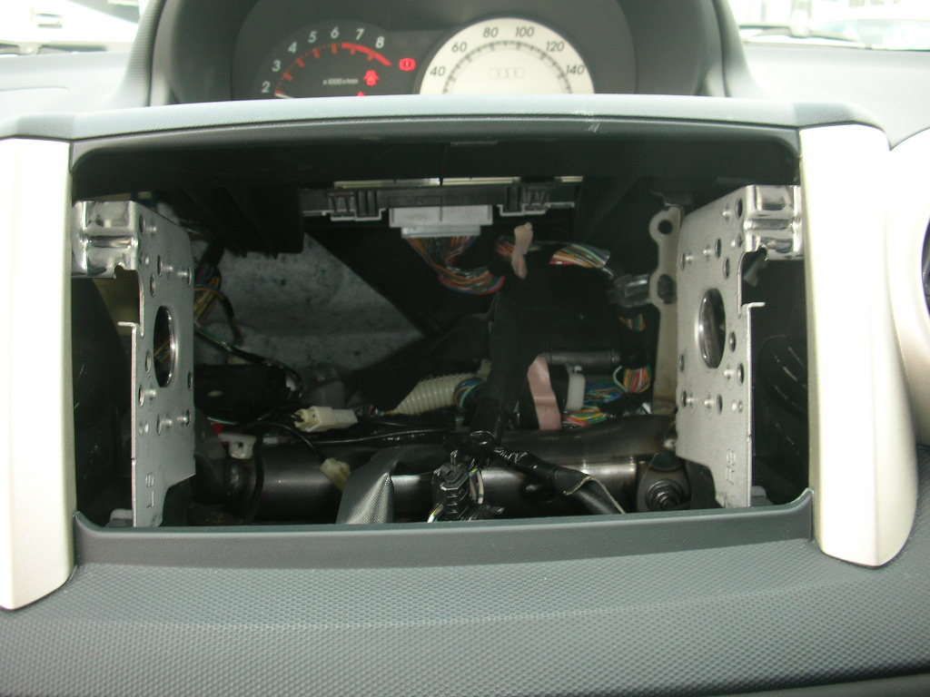 2004 Toyota ist