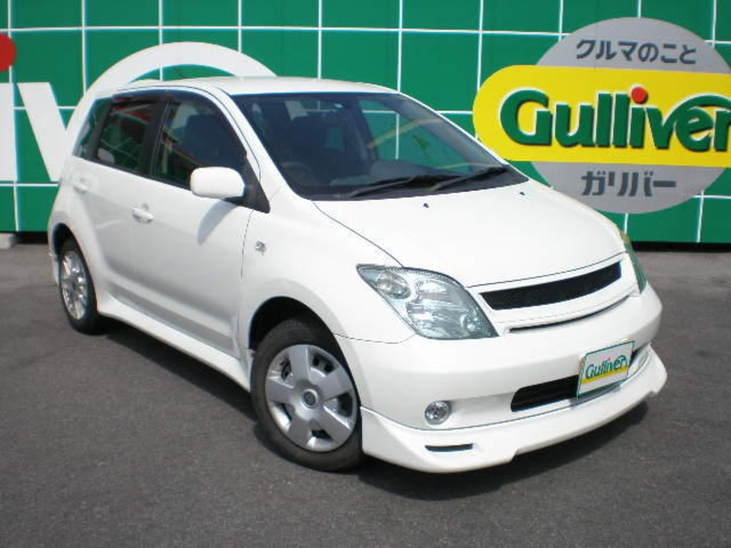 2004 Toyota ist