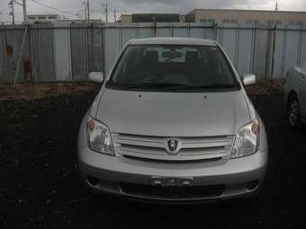 2004 Toyota ist