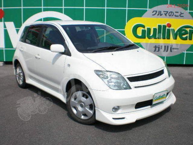 2004 Toyota ist