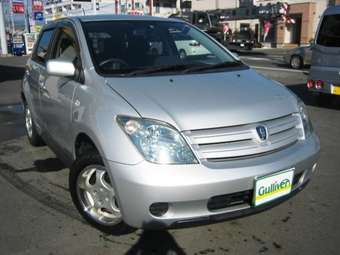 2004 Toyota ist