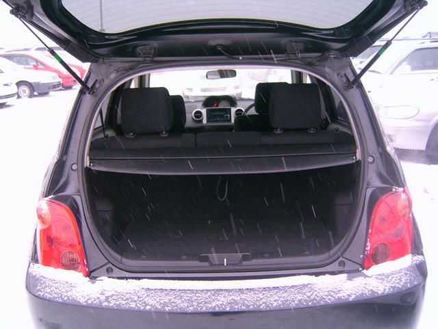 2004 Toyota ist