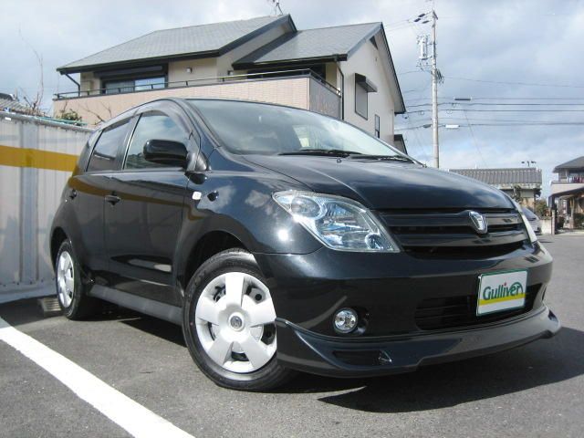 2004 Toyota ist