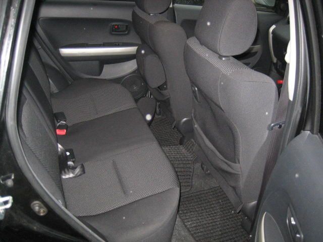 2004 Toyota ist