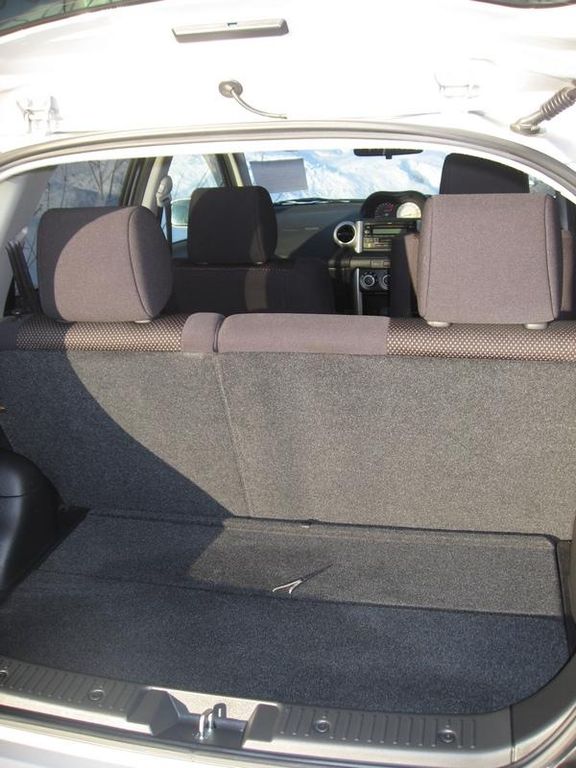 2004 Toyota ist