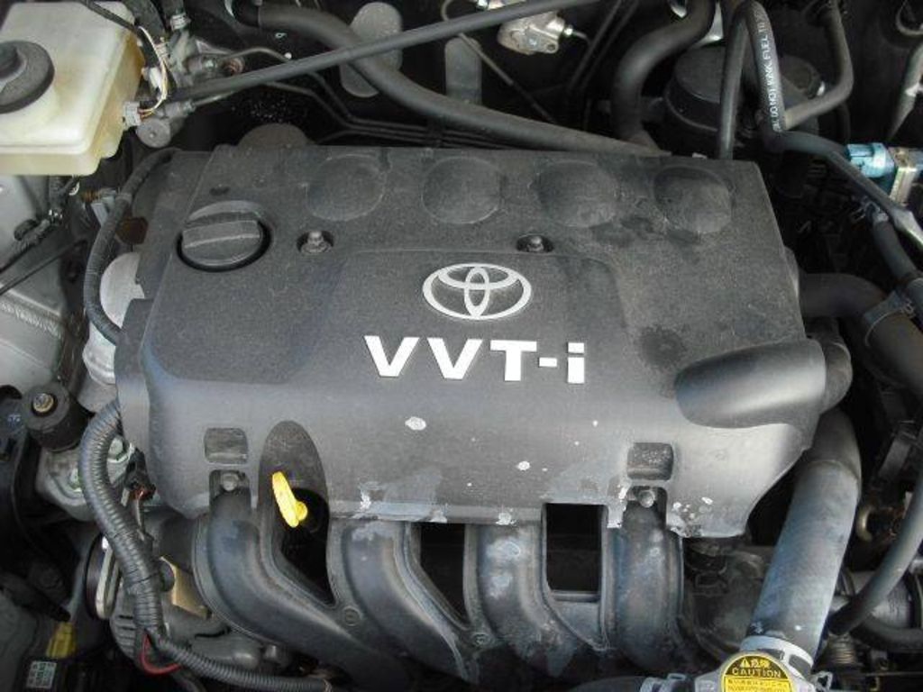 2004 Toyota ist