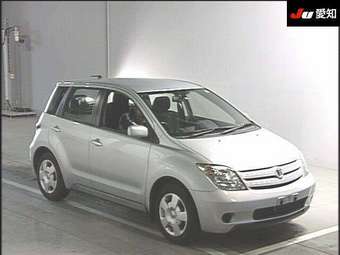 2004 Toyota ist