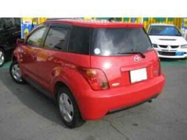 2004 Toyota ist