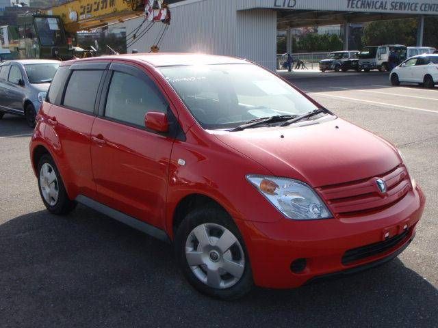 2004 Toyota ist