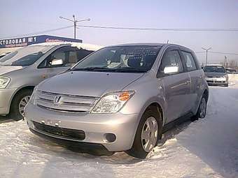 2004 Toyota ist