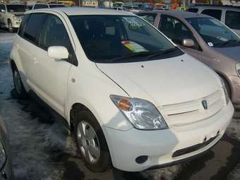 2004 Toyota ist