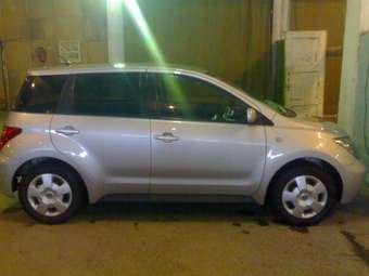 2004 Toyota ist