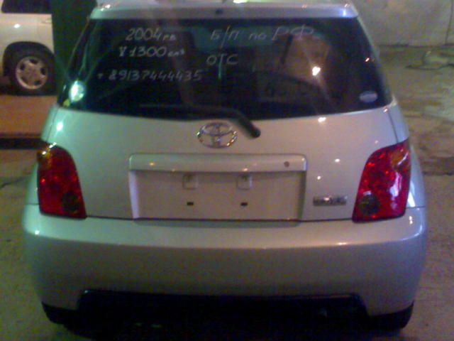 2004 Toyota ist