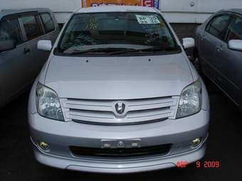 2004 Toyota ist