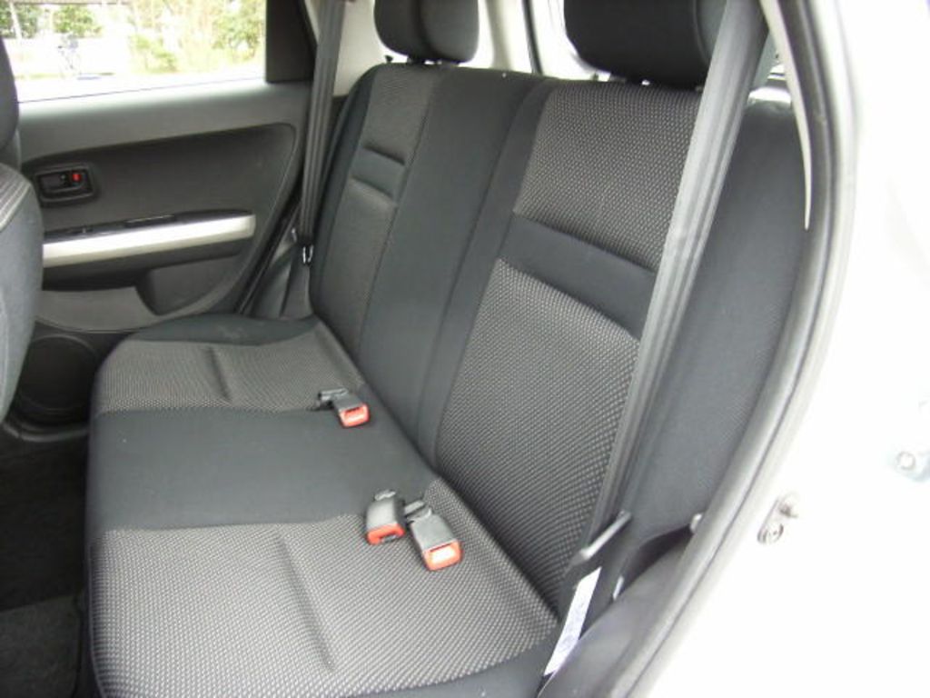 2004 Toyota ist