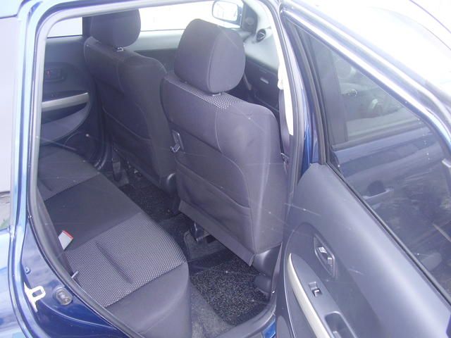 2004 Toyota ist