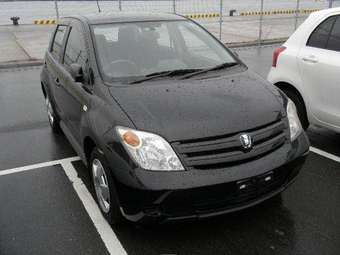2004 Toyota ist