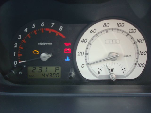 2004 Toyota ist