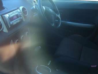 2004 Toyota ist Pics