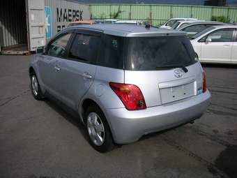 2004 Toyota ist Pics
