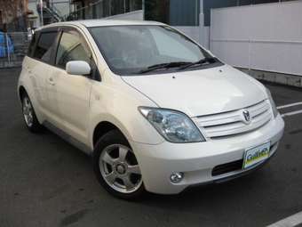 2004 Toyota ist Pictures