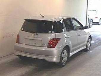 2004 Toyota ist Photos
