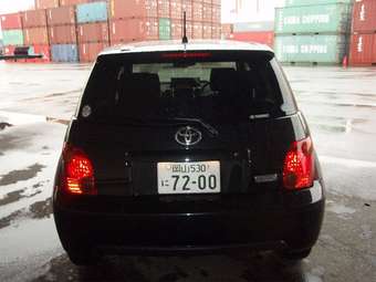 2004 Toyota ist Photos