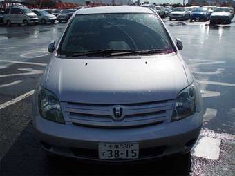 2004 Toyota ist Pictures